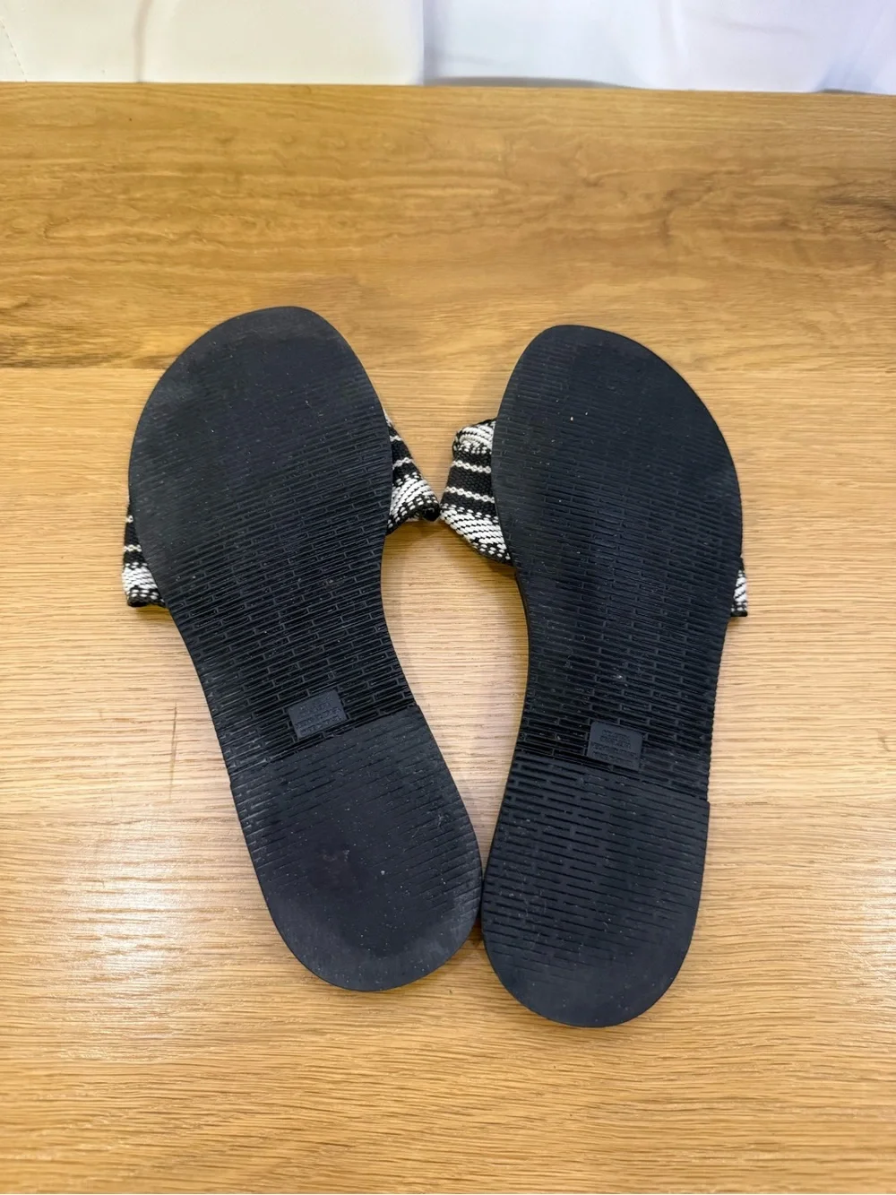 Havaianas You St. Tropez Fita Sandal Black Woven Thong Flip Flops size 9/10